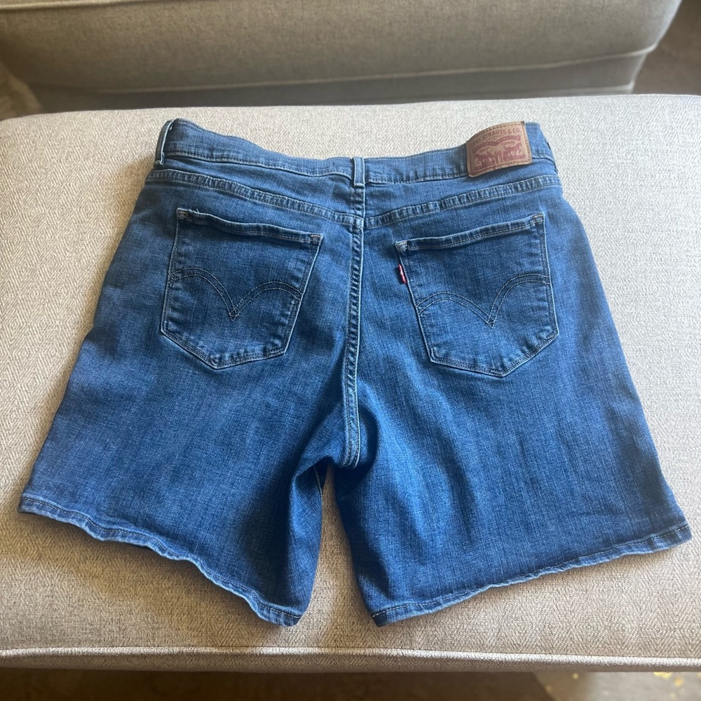 Women’s Levi Classic Denim Shorts